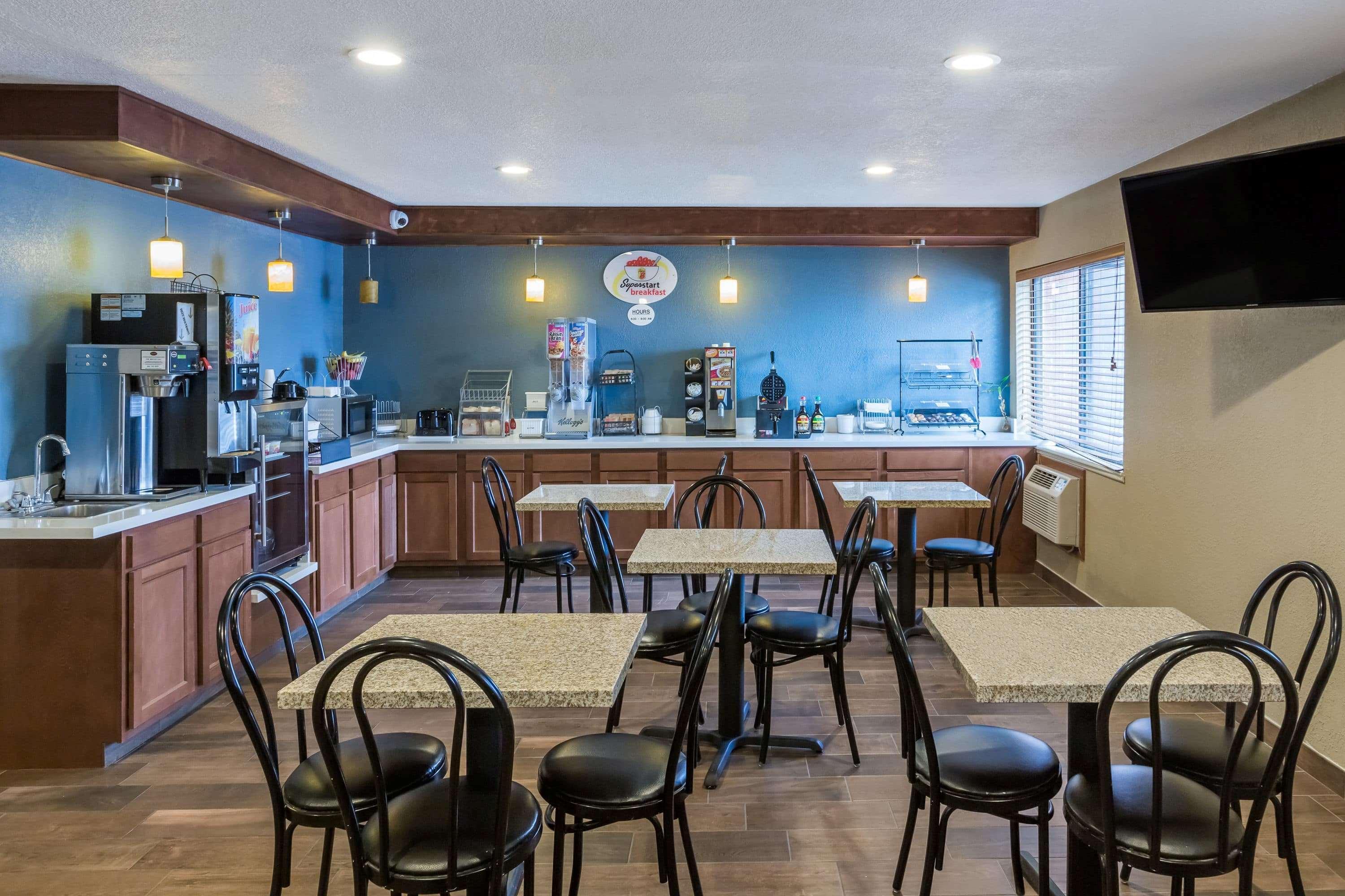 Super 8 By Wyndham Urbandale/Des Moines Area Motel Ngoại thất bức ảnh
