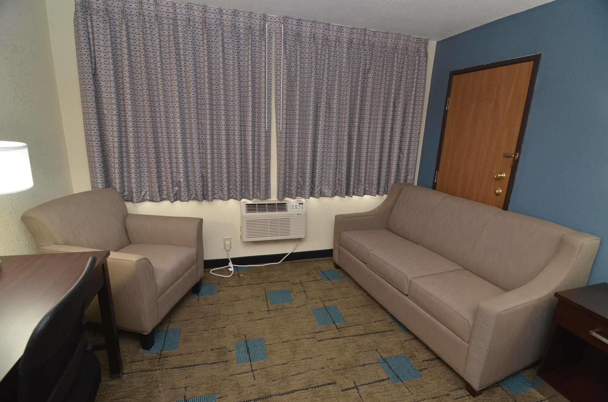 Super 8 By Wyndham Urbandale/Des Moines Area Motel Ngoại thất bức ảnh