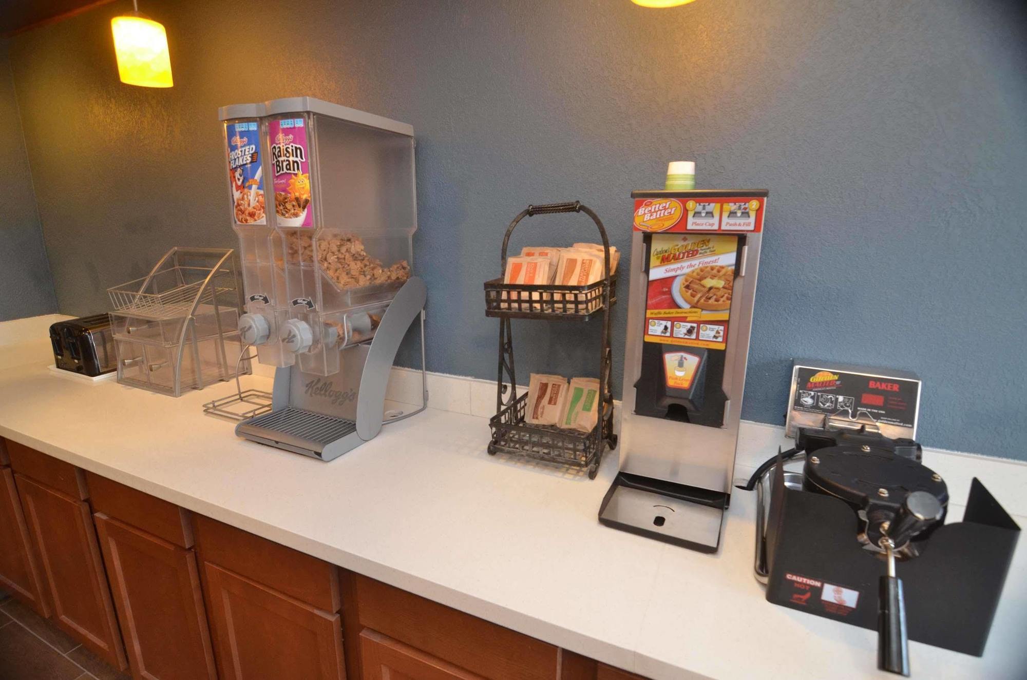 Super 8 By Wyndham Urbandale/Des Moines Area Motel Ngoại thất bức ảnh