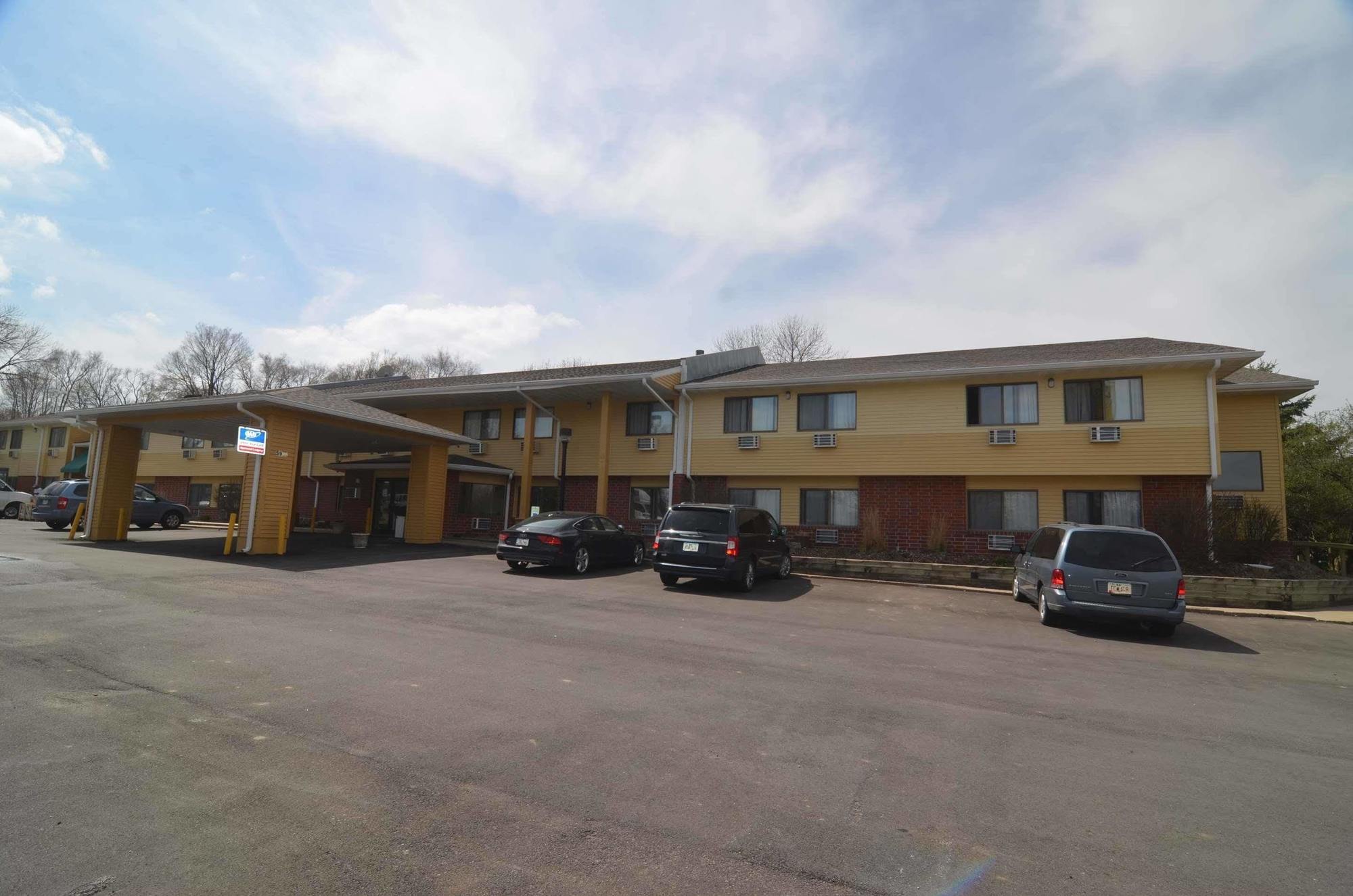 Super 8 By Wyndham Urbandale/Des Moines Area Motel Ngoại thất bức ảnh